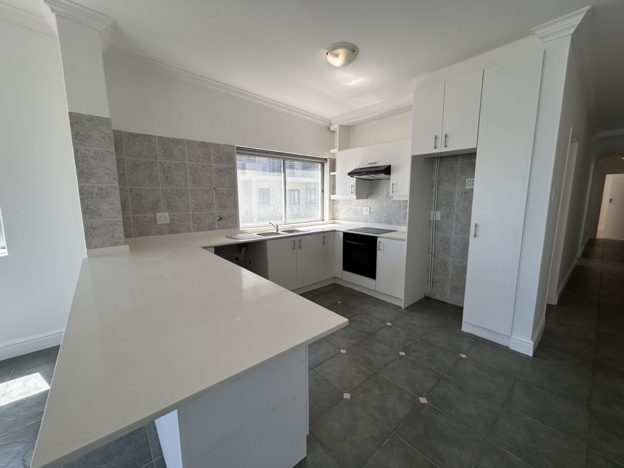 To Let 3 Bedroom Property for Rent in Beachfront Western Cape